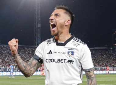 Javier Correa celebrando su gol contra Universidad Católica.