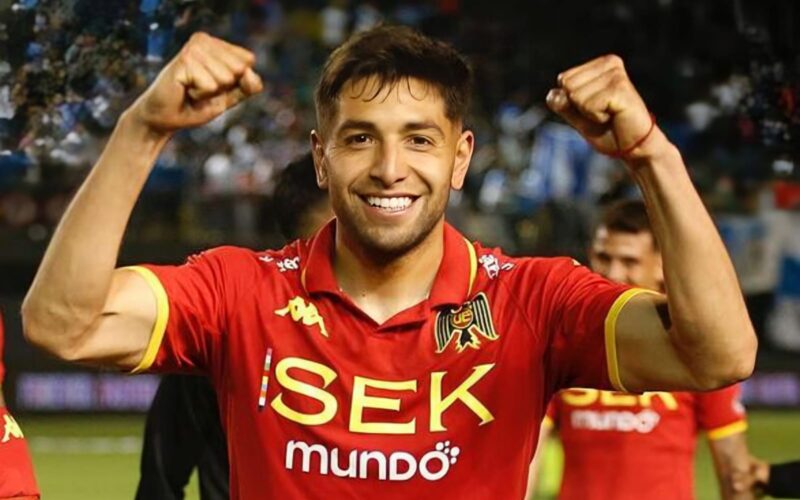 Primer plano a Jeyson Rojas celebrando un triunfo con Unión Española.