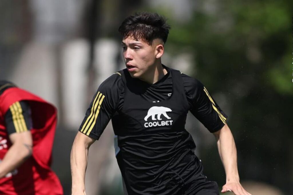 Primer plano a Leandro Hernández durante un entrenamiento de Colo-Colo.