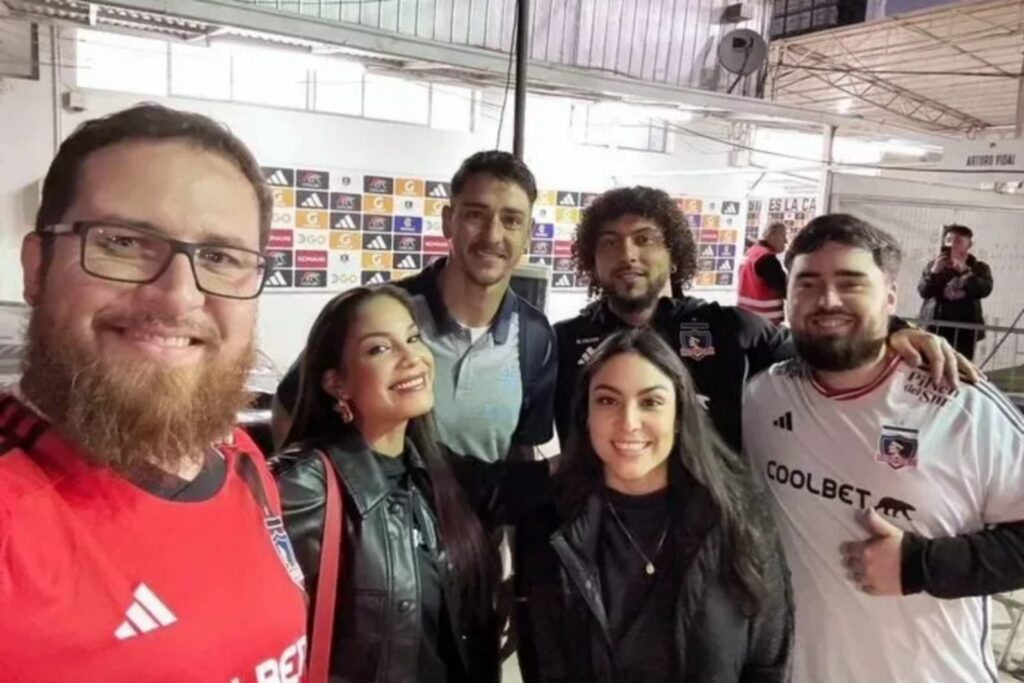 Familias de Maximiliano Falcón y Fernando Zampedri compartiendo en el Estadio Monumental.