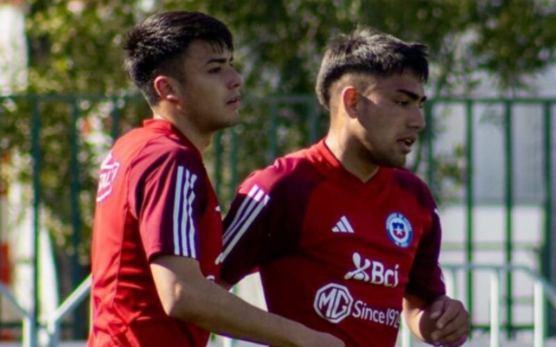 Nicolás Suárez durante un amistoso con la Selección Chilena Sub-20.