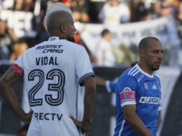 Arturo Vidal y Marcelo Díaz durante el Superclásico entre Colo-Colo y Universidad de Chile.