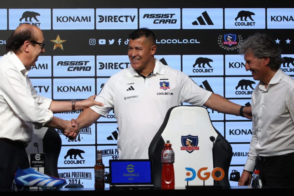 Presentación de Jorge Almirón como nuevo entrenador de Colo-Colo.