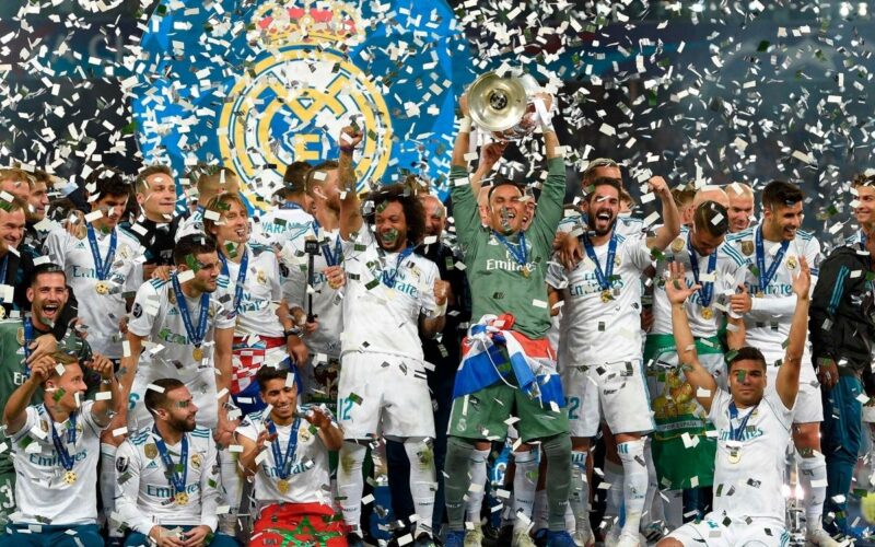 Real Madrid celebrando la obtención de una UEFA Champions League.