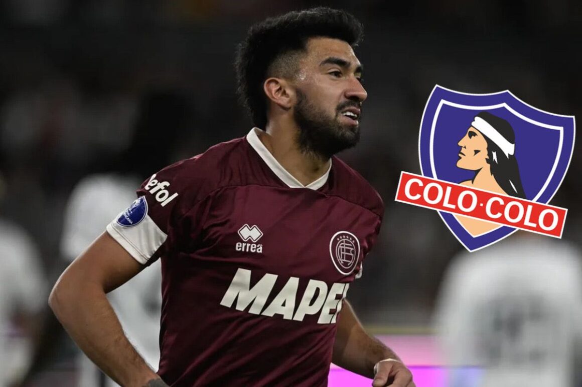 Marcelino Moreno con camiseta de Lanús junto al escudo de Colo-Colo.