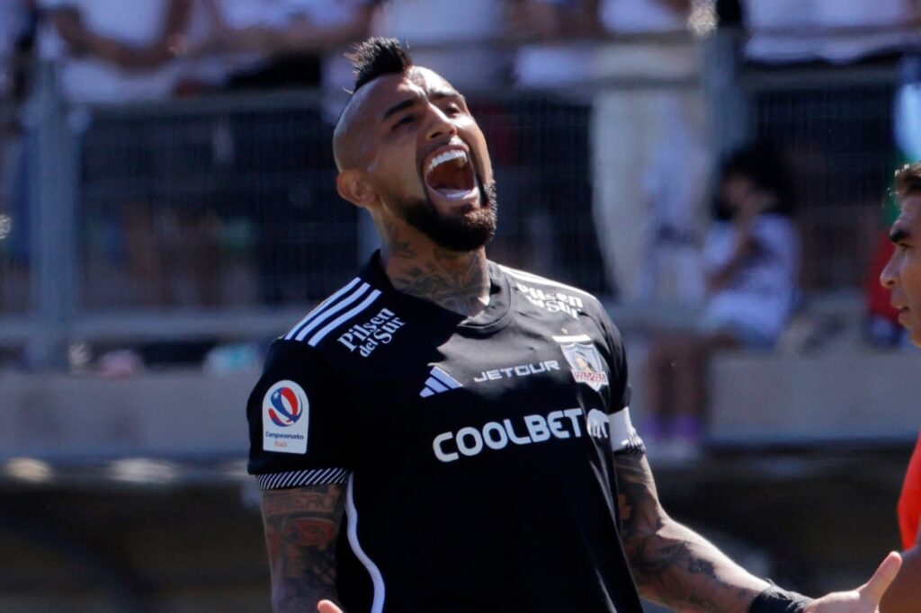 Primer plano a Arturo Vidal lamentándose en el partido frente a Deportes Copiapó.