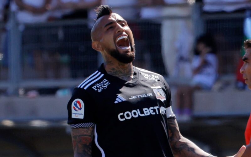 Primer plano a Arturo Vidal lamentándose en el partido frente a Deportes Copiapó.