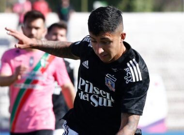 Primer plano a Bryan Soto con la camiseta de Colo-Colo.