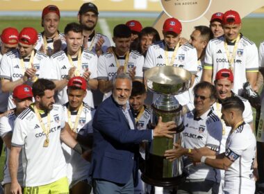 Colo-Colo celebrando la obtención de la Supercopa.