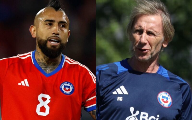 Primer plano de Arturo Vidal y Ricardo Gareca.