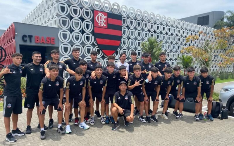 Colo-Colo Sub-16 en el Centro Deportivo de Flamengo.