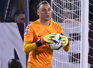 El portero Keylor Navas con la camiseta del PSG.