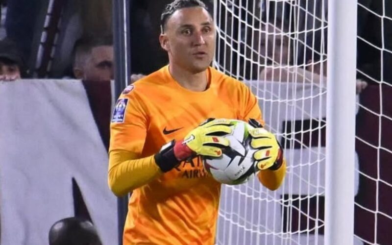 El portero Keylor Navas con la camiseta del PSG.