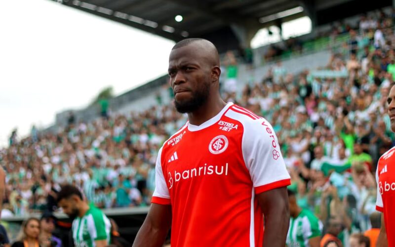 Enner Valencia con la camiseta de Internacional de Porto Alegre.