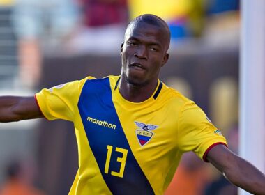 Primer plano a Enner Valencia con la Selección Ecuatoriana.