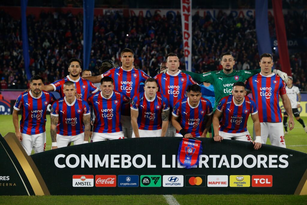 Formación de Cerro Porteño vs Colo-Colo en la Copa Libertadores 2024.