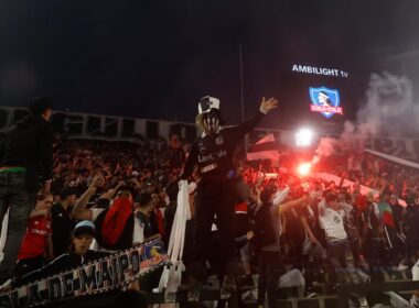 Hinchas de Colo-Colo en el Estadio Monumental