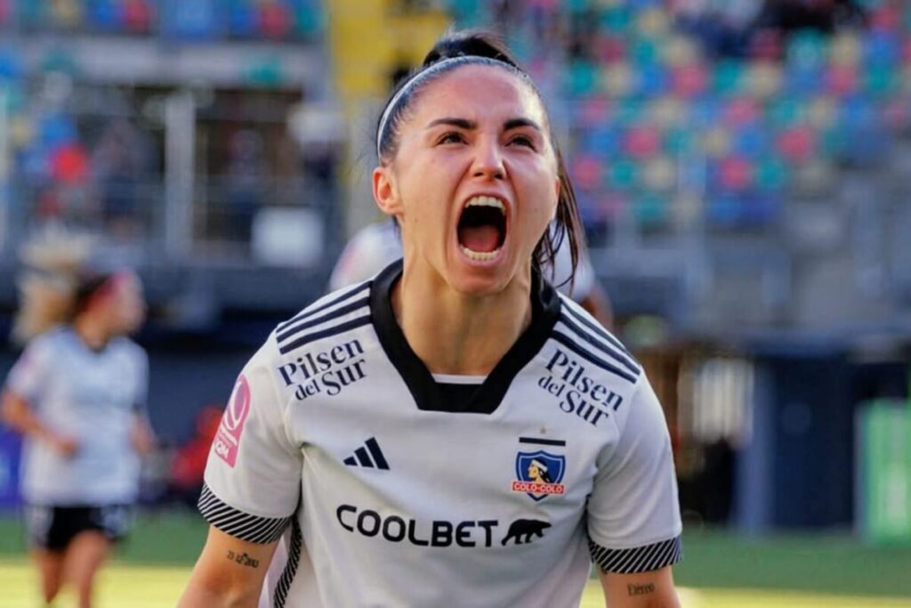 Javiera Grez celebrando su gol contra Universidad de Chile.