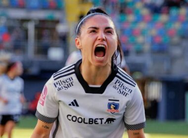 Javiera Grez celebrando su gol contra Universidad de Chile.