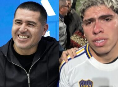 Juan Román Riquelme y Carlos Palacios con la camiseta de Boca Juniors.