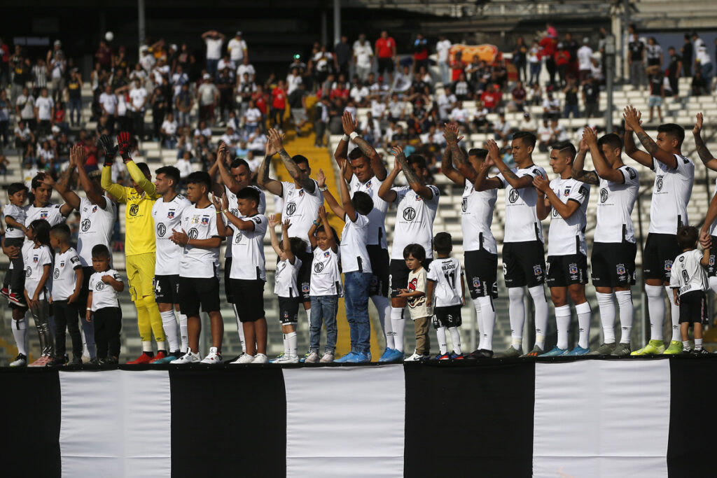 Jugadores de Colo-Colo presentados en la Noche Alba 2020.