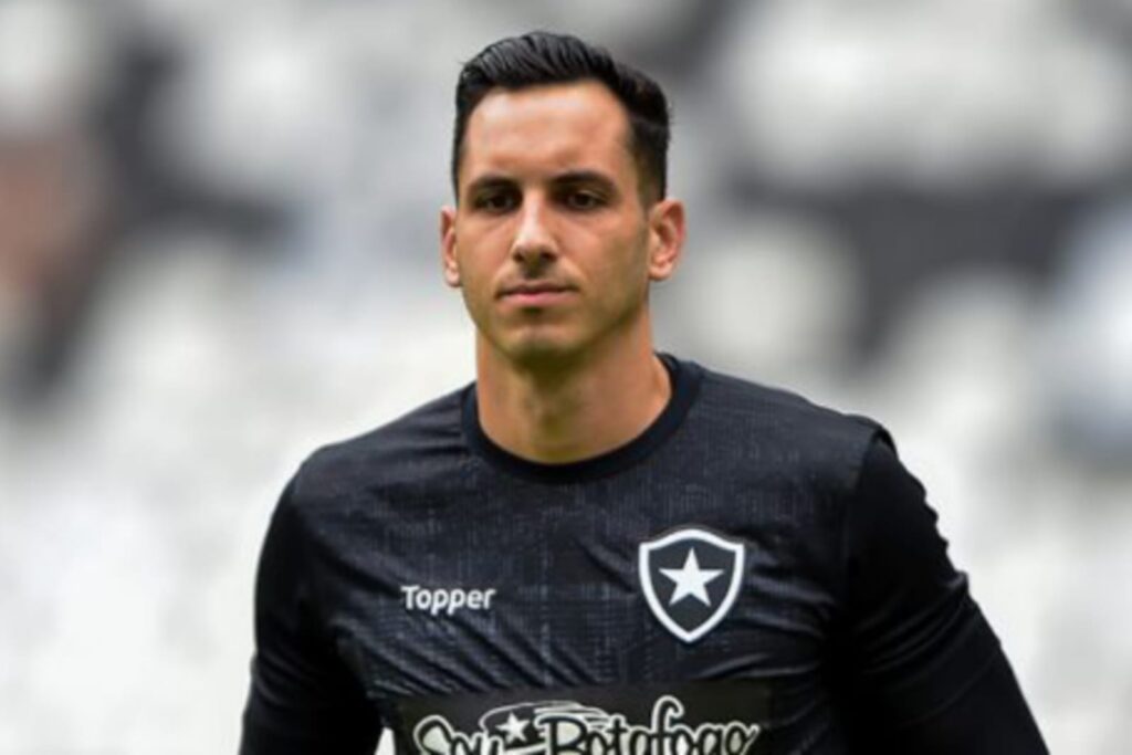 Roberto 'Gatito' Fernández con la camiseta de Botafogo.