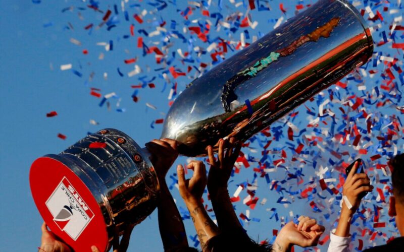 Trofeo de la Copa Chile.