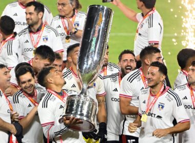 Colo-Colo celebrando el título de campeón de Copa Chile 2023.