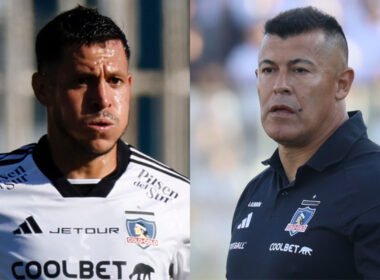 Primer plano de Ramiro González y Jorge Almirón con la camiseta de Colo-Colo.