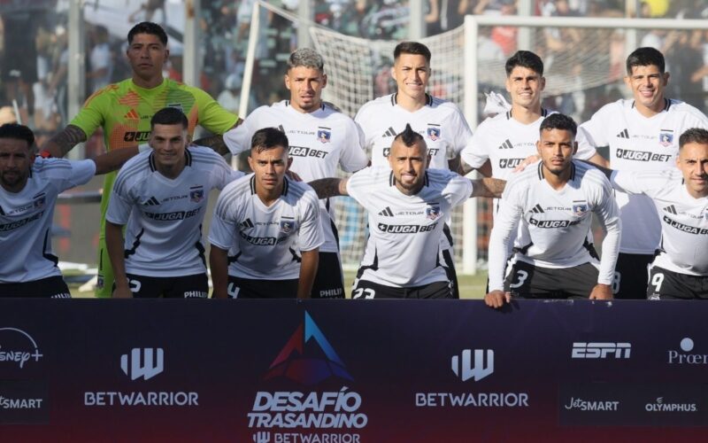 Formación de Colo-Colo para enfrentar a Racing de Avellaneda.