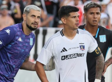 Colo-Colo frente a Racing en un partido amistoso de pretemporada.