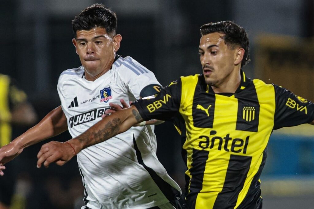 Esteban Pavez en el duelo de Colo-Colo frente a Peñarol.