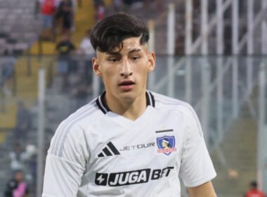 Francisco Marchant con la camiseta de Colo-Colo.