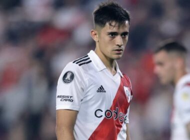 Pablo Solari con la camiseta de River Plate.