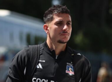 Gonzalo Castellani con la camiseta de Colo-Colo.