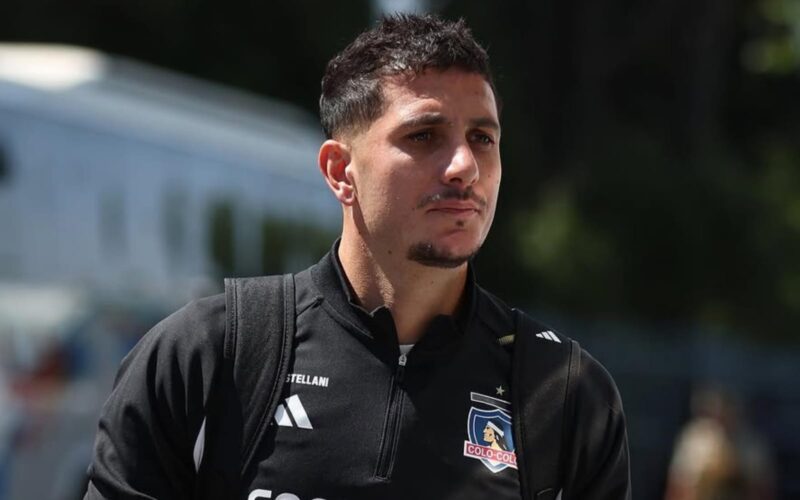 Gonzalo Castellani con la camiseta de Colo-Colo.