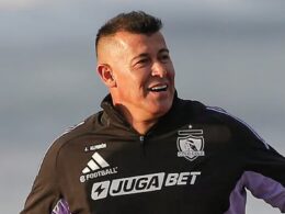 Jorge Almirón durante la pretemporada de Colo-Colo en La Serena.