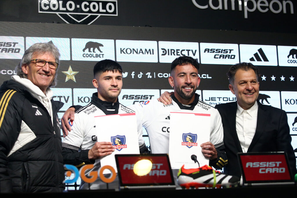 Daniel Morón y Aníbal Mosa en la presentación de Cristián Riquelme y Mauricio Isla