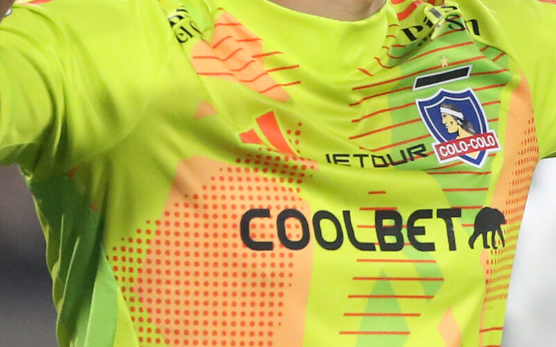 Camiseta de arquero de Colo-Colo.