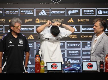 Presentación de Claudio Aquino como refuerzo de Colo-Colo.