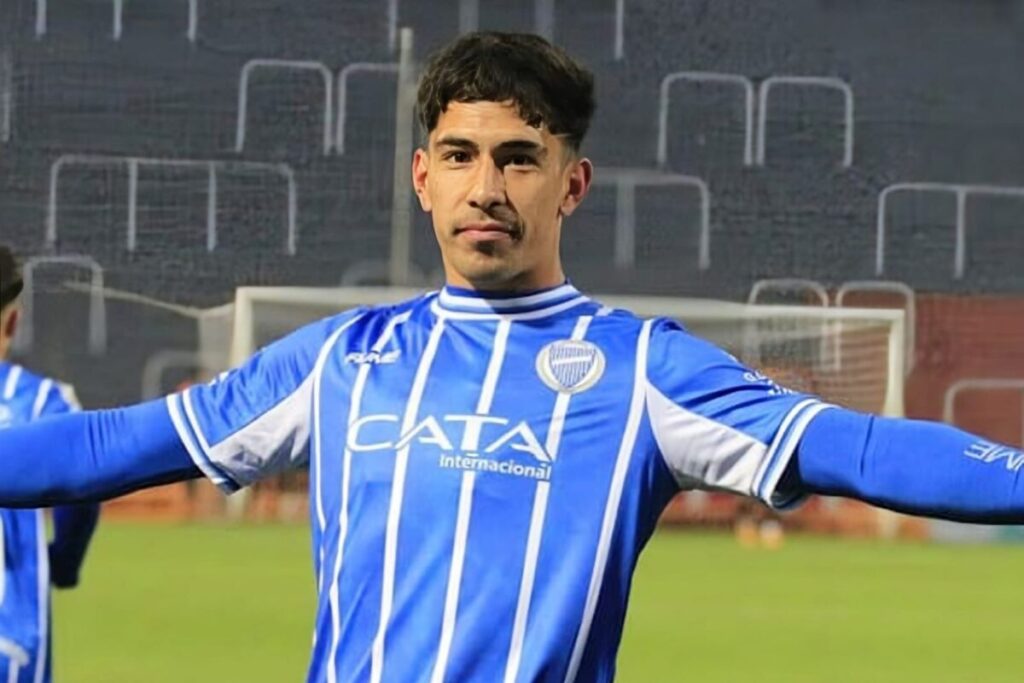 Salomón Rodríguez con la camiseta de Godoy Cruz.