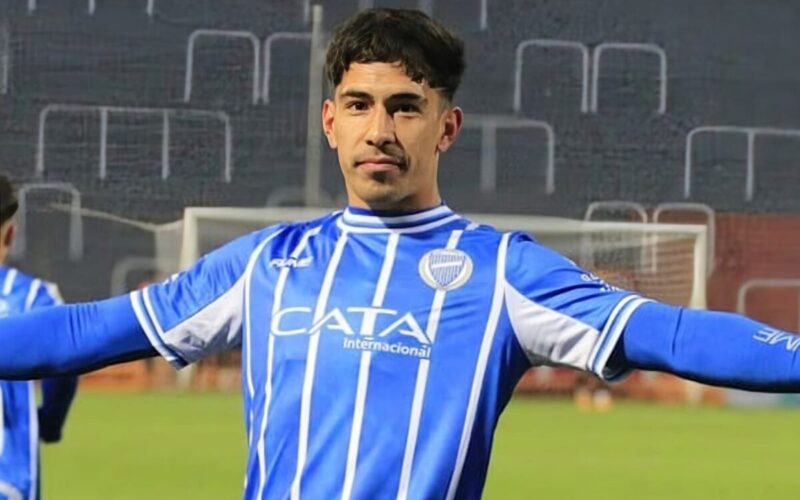 Salomón Rodríguez con la camiseta de Godoy Cruz.