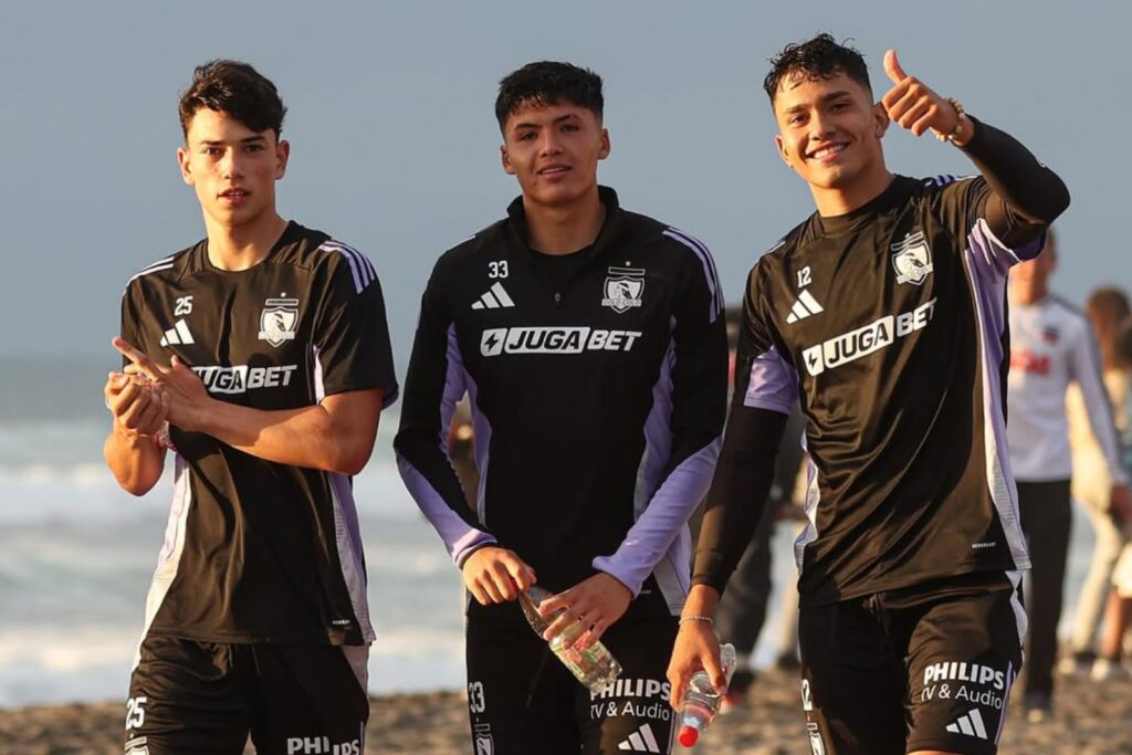 Santiago Tapia, Benjamín Morales y Eduardo Villanueva en la pretemporada de Colo-Colo en La Serena.