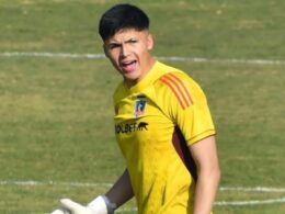 Benjamín Morales con la camiseta de Colo-Coolo en un partido de la Proyección.