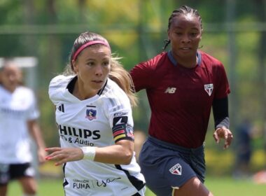 Yanara Aedo en el duelo de Colo-Colo femenino vs Sao Paulo.