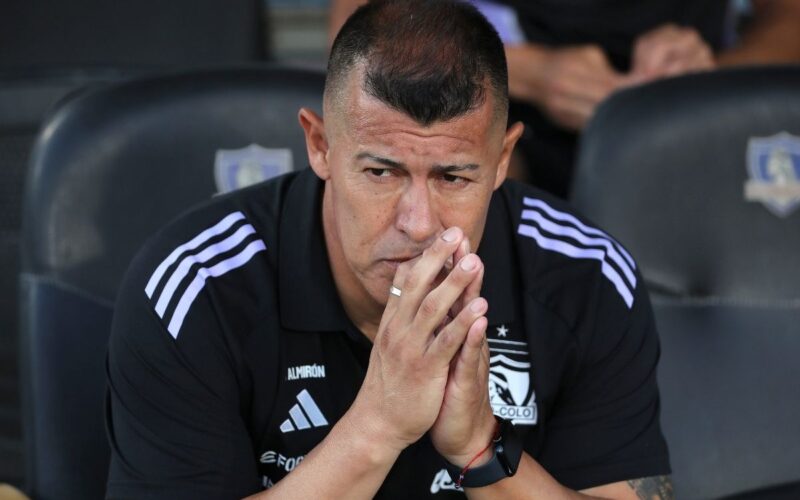 Jorge Almirón en el partido de Colo-Colo vs Unión San Felipe por Copa Chile.