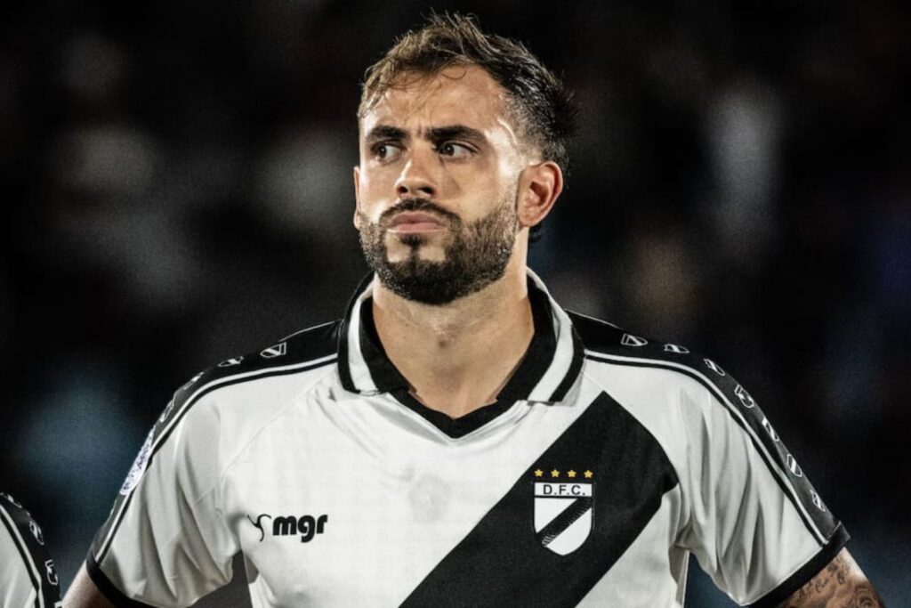 Matías Fracchia con la camiseta de Danubio.