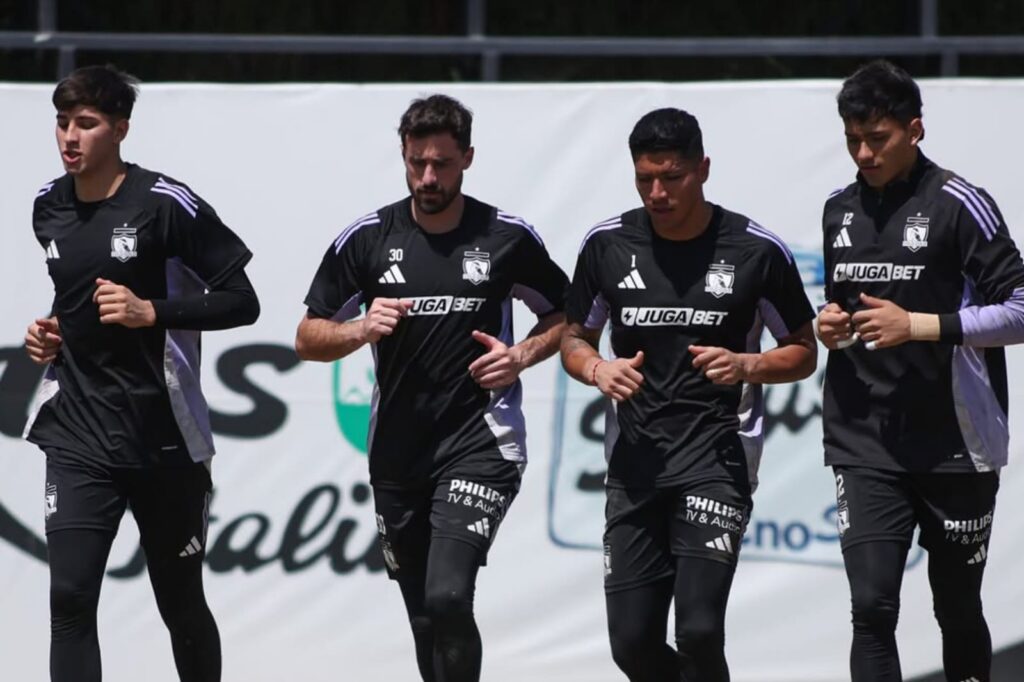 Gabriel Maureira, Fernando de Paul, Brayan Cortés y Eduardo Villanueva en el entrenamiento de Colo-Colo.