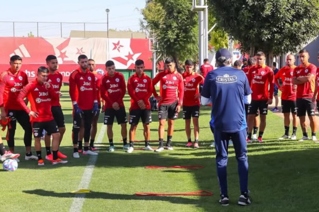 Entrenamiento de la Selección Chilena en Juan Pinto Durán.