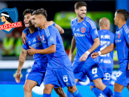 Jugadores de Universidad de Chile celebrando un gol.